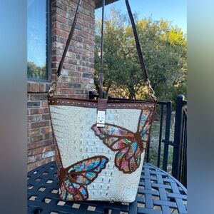 🔥BRAHMIN🔥Shira Studded Bucket Bag in Ivory Iguana Gala Melbourne - EUC